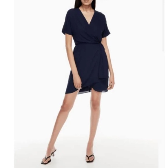 ARITZIA BABATON Navy Wallace Dress Wrap Size Small Chiffon Flowy - Picture 1 of 9